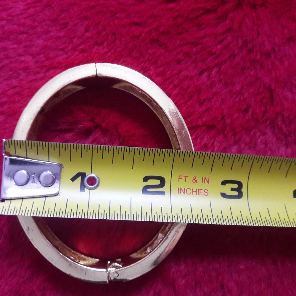 Cuff Bracelet with elefants WOMEN'S - Picture 3 of 7